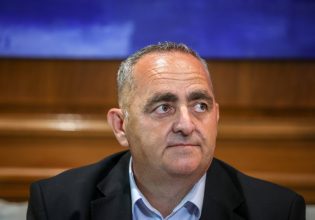 Φρέντι Μπελέρης: Οι εκλογές στη Χειμάρρα ξεκίνησαν παράνομα