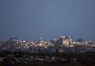 Διαψεύδει ο Λευκός Οίκος ότι οι συνομιλίες για εκεχειρία στη Γάζα καταρρέουν – «Σημειώνουν πρόοδο», διαμηνύει