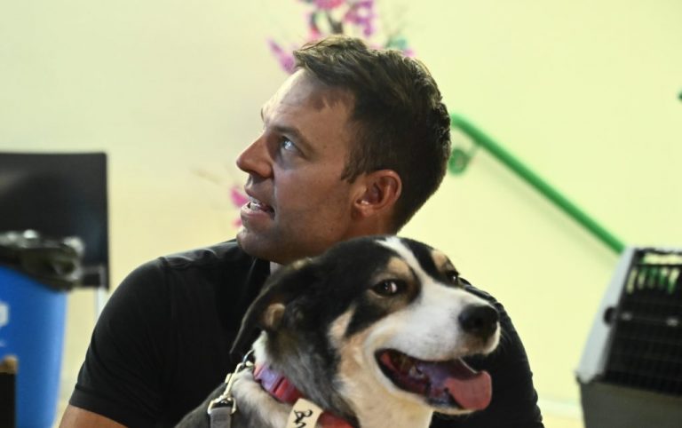 Επιμένει ο Ρωμανός: Το μόνο που ενδιαφέρει τον Κασσελάκη είναι η εικόνα και τα likes, με όρους influencer