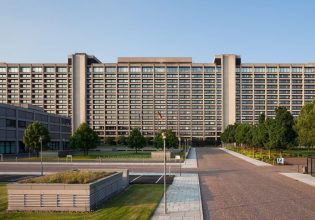 Bundesbank: Η γερμανική οικονομία θα αποφύγει την ύφεση αλλά η ανάπτυξη καθυστερεί