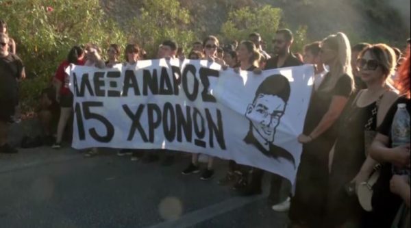 Κρήτη: Σπαραγμός και αγανάκτηση των κατοίκων στα Χανιά για τους θανάτους στον ΒΟΑΚ