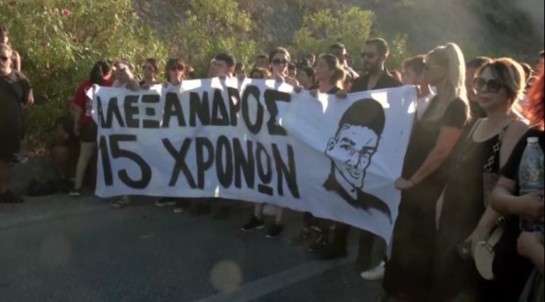 Κρήτη: Σπαραγμός και αγανάκτηση των κατοίκων στα Χανιά για τους θανάτους στον ΒΟΑΚ