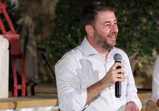 Ανδρουλάκης σε Μητσοτάκη: Ποιους ευνοεί η απαξίωση και η υποβάθμιση του ΕΣΥ;