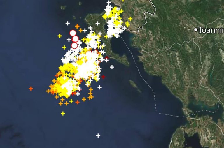 Καιρός: Σε κατάσταση ετοιμότητας στην Κέρκυρα – Ήχησε το 112, άνδρες της ΕΜΑΚ στο νησί