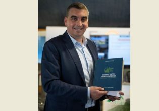 Γιάννης Κωνσταντάτος: Ο Υμηττός δεν έφτασε τυχαία εδώ, 138 δήμοι ακόμα περιμένουν συνάντηση με τον πρωθυπουργό