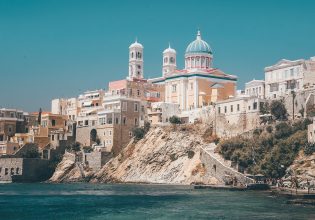 Σύρος: Η Ερμούπολη είναι το πιο φιλόξενο μέρος στην Ευρώπη και η Telegraph μας… φανερώνει τα «μυστικά» της