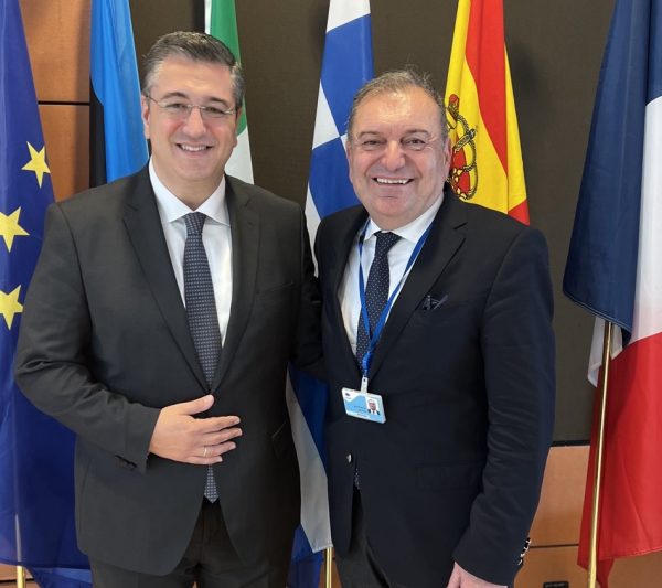 Συγχαρητήρια στον Απόστολο Τζιτζικώστα που προτείνεται ως ο Επίτροπος της Ελλάδας στην Κομισιόν από ΠΕΔΚΜ