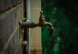 Θα πούμε το νερό, νεράκι αν δεν αλλάξουμε μυαλά