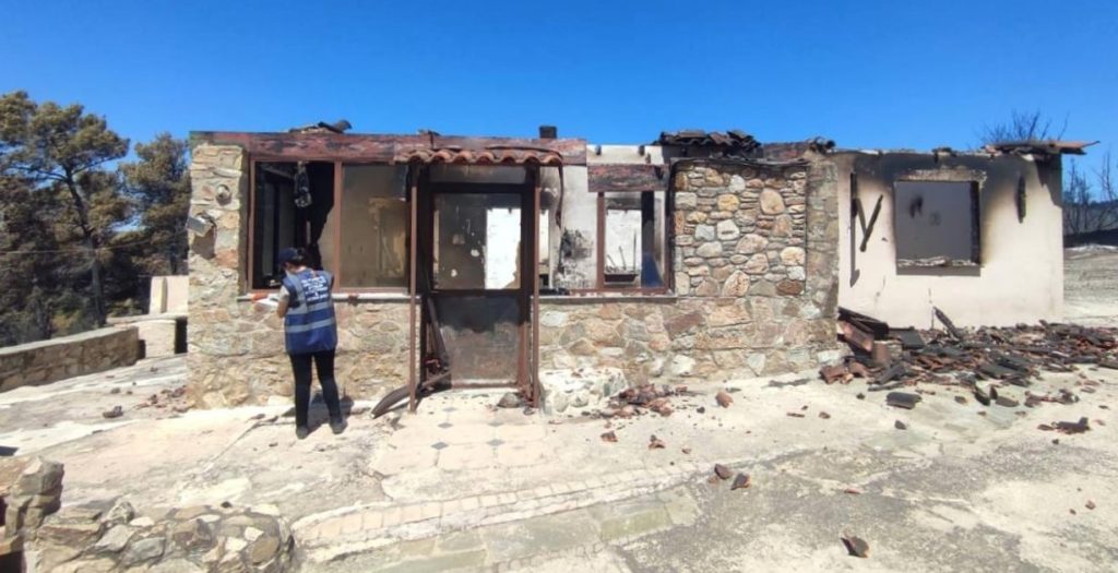 Φωτιά στην Αττική: 146 οι κατοικίες που κρίθηκαν ακατάλληλες προς χρήση – Ολοκληρώθηκε η πρώτη φάση αυτοψιών