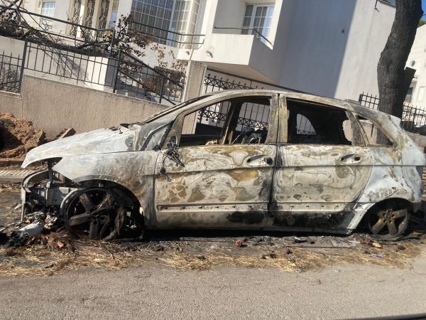 Μετά τη φωτιά και την επίσκεψη Μητσοτάκη στην Πεντέλη: Όταν σβήνουν τα φώτα