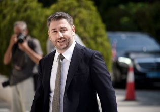 Ανδρουλάκης: Η ΝΔ δεν θα ηττηθεί με συγκολλήσεις κορυφής, αλλά με κοινωνικές και πολιτικές συμμαχίες στη βάση