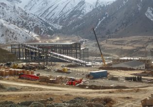 Αντιμόνιο: Γιατί είναι περιζήτητο και τι επιδώκει η Κίνα με τον περιορισμό των εξαγωγών της