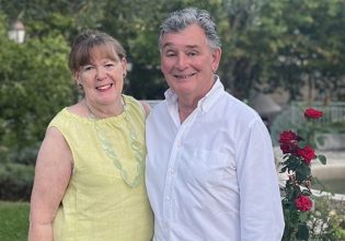 Σικελία: «Μόνη μας παρηγορία ότι είναι ακόμη μαζί» -Η οικογένεια του ζεύγους που «χάθηκε» στο ναυάγιο του γιοτ