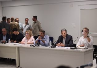 Σχέδια για αντιπυρική προστασία κατόπιν εορτής – Τι δίνουν στους πληγέντες – Αυτοψία Μητσοτάκη εν μέσω αποδοκιμασιών