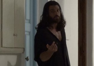 Ο Τζαν Γιαμάν που έχει μαγέψει τον γυναικείο πληθυσμό στη Μύκονο