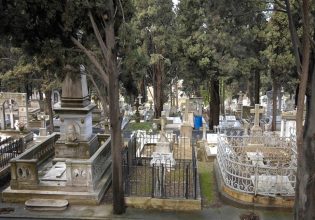 Κωνσταντινούπολη: Βεβήλωσαν το ορθόδοξο κοιμητήριο – Είχαν ναρκώσει τα σκυλιά που φυλούσαν τον χώρο