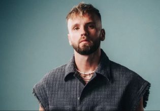 Γερμανία: Ο DJ που συνέχιζε να παίζει κατά τη διάρκεια των μαχαιρωμάτων