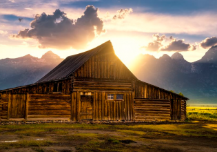 Στο Τζάκσον Χολ χτυπά η καρδιά της παγκόσμιας οικονομίας – Από το ψάρεμα της πέστροφας στον Πάουελ