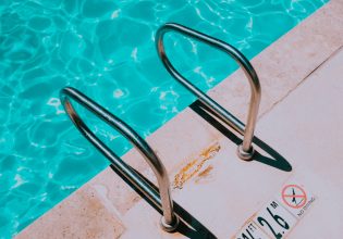 Χαλκιδική: Αναπάντητα ερωτήματα για τον πνιγμό της 8χρονης – Τι εξηγεί ναυαγοσώστης