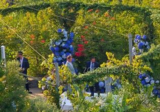 Κασσελάκης – Τάιλερ: Αντάλλαξαν όρκους αγάπης στα Χανιά – Όλα έτοιμα για το αποψινό μεγάλο πάρτι