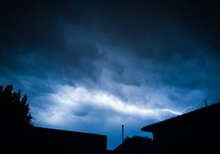 Καιρός: Προειδοποίηση από την ΕΜΥ για ισχυρές καταιγίδες τη Δευτέρα – Δείτε σε ποιες περιοχές