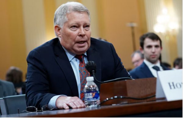 Εκλογές ΗΠΑ: Εξέχων Ρεπουμπλικάνος στηρίζει τη Χάρις – «Ο Τραμπ απειλεί τη Δημοκρατία»