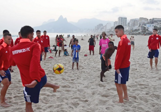 Ολυμπιακός: Ποδόσφαιρο στις παραλίες του Ρίο για τους Νέους