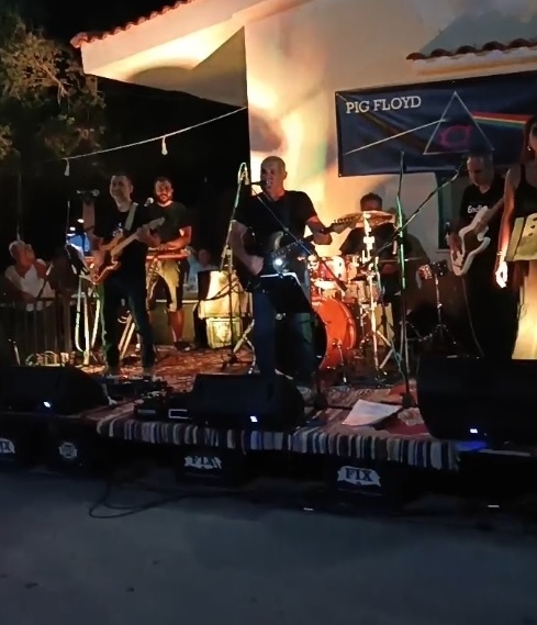 Pig Floyd: Το μόνο φεστιβάλ που τιμά τη μουσική των Pink Floyd και τη νοστιμιά της γουρνοπούλας