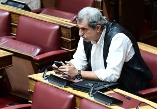 «Καιρός για ριζικές αλλαγές στην ηγεσία του ΣΥΡΙΖΑ» – Νέο χτύπημα Πολάκη μετά τον γάμο Κασσελάκη – Μακμπέθ