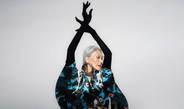 Μια νέα αρχή μετά τα 60 – H Rosa Saito έγινε μοντέλο στα 69 της χρόνια