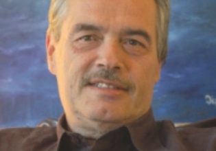 Νίκος Θέμελης: Οι αναμάρτητοι ως προς τον συμβιβασμό ας λιθοβολήσουν πρώτοι