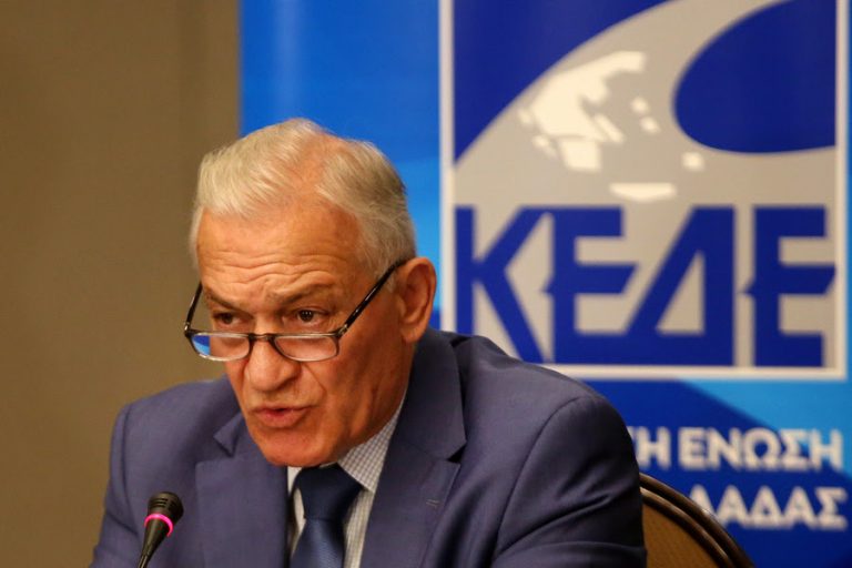 Τη συνέχιση του προγράμματος για την απασχόληση ανέργων ηλικίας 55-67 ετών στους ΟΤΑ ζητά η ΚΕΔΕ