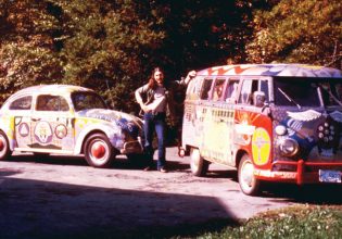 Πώς ο «Σκαραβαίος» έγινε σύμβολο των χίπις και του αντιπολεμικού κινήματος για το Βιετνάμ