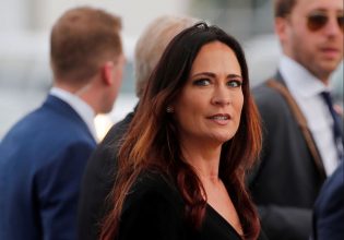 Ρεπουμπλικανοί εναντίον του Τραμπ θα πάρουν τον λόγο στο Συνέδριο των Δημοκρατικών – Τι θα πουν