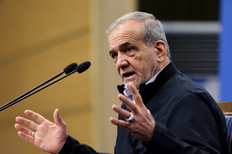 Ιρανός πρόεδρος: «Μη αναστρέψιμες οι συνέπειες ενός περιφερειακού πολέμου»