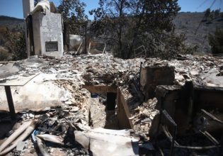 Ρεπορτάζ in: Ο αριθμός των καμένων σπιτιών σε Βαρνάβα και Καλέντζι από την καταστροφική πυρκαγιά