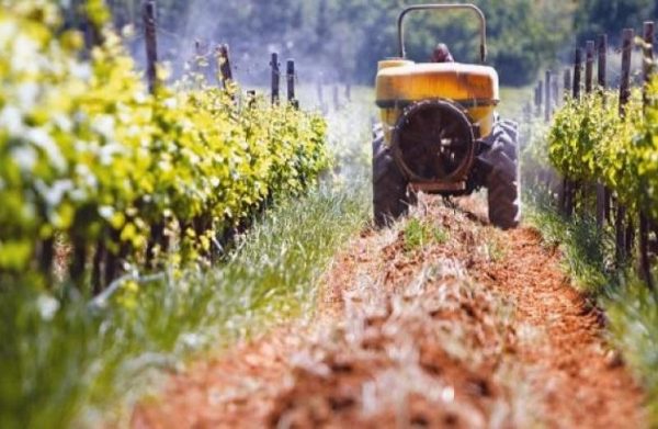 Πετρέλαιο: Από το 2025 μόνιμη η επιστροφή ΕΦΚ στους αγρότες