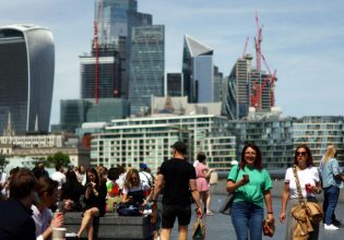 Βρετανία: Θα… αδειάσει από υπερπλούσιους αν περάσουν αλλαγές στο φορολογικό