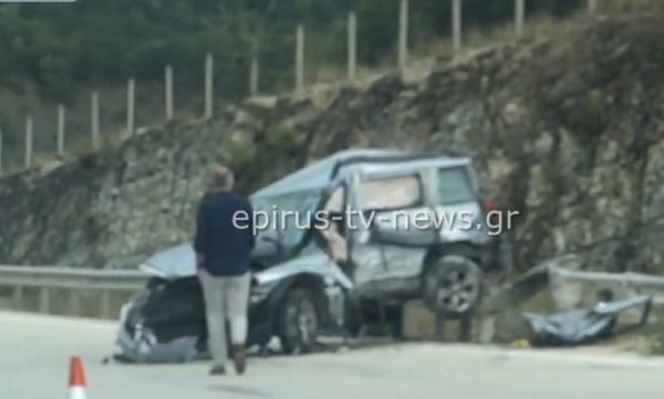 Εγνατία Οδός – Τροχαίο δυστύχημα: Νεαρός είδε την μητέρα του να σκοτώνεται μπροστά στα μάτια του