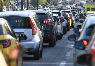 Τροχαίο στη λεωφόρο Ποσειδώνος και μεγάλες καθυστερήσεις προς Γλυφάδα