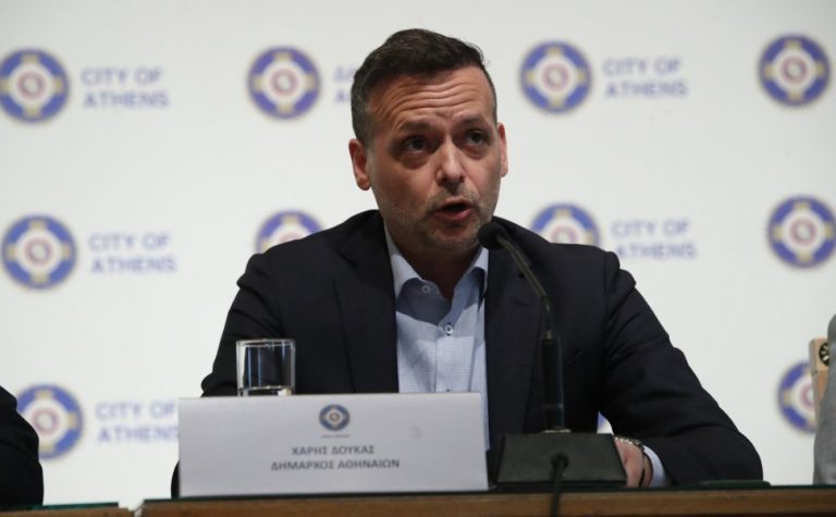 Δούκας για Σκέρτσο: Επιμένει στα fake news για τα «βουλωμένα» φρεάτια στην Αθήνα