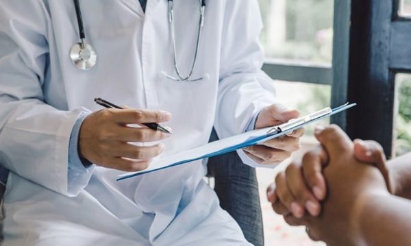 Ακριβές και δυσπρόσιτες οι υπηρεσίες υγείας στην Ελλάδα, δείχνει ανάλυση του Ινστιτούτου ΕΝΑ