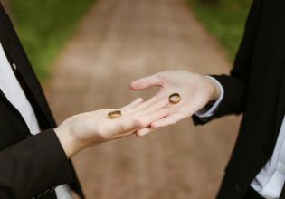 Ταϊλάνδη: Η πρώτη χώρα στη Νοτιοανατολική Ασία που αναγνωρίζει τους γάμους μεταξύ ατόμων του ιδίου φύλου