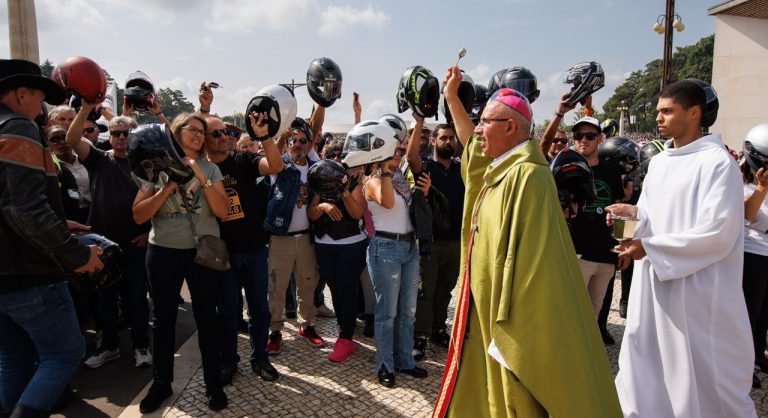 Ευλόγησον… τα κράνη, παράκληση 180.000 μοτοσικλετιστών στην Παναγία