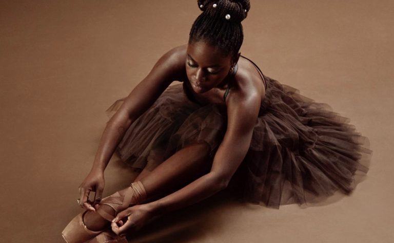 Έφυγε από τη ζωή σε ηλικία 29 ετών η μπαλαρίνα Μικαέλα Ντέπρινς