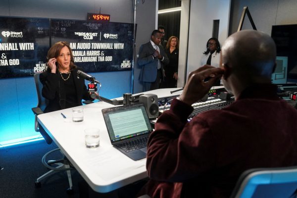 ΗΠΑ: Η Κάμαλα Χάρις υπόσχεται μεταρρύθμιση των νόμων για την κάνναβη και αποποινικοποίηση