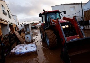Λίβανος: Έξι υγειονομικοί σκοτώθηκαν σε πλήγματα του Ισραήλ  – Οι IDF λένε ότι χτύπησαν αποθήκες όπλων