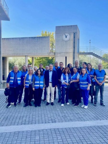 Τα μπλε γιλέκα στις γειτονιές της Θεσσαλονίκης