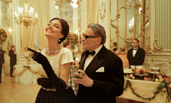 Η Αντζελίνα Τζολί για τον ρόλο της ως Μαρία Κάλλας: «Μου επιτράπηκε να είμαι ελεύθερη»