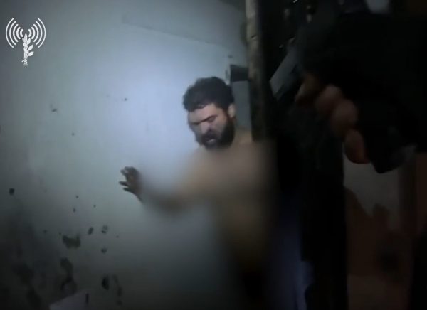 Ισραήλ: Οι IDF συνέλαβαν διοικητή της Χεζμπολάχ σε τούνελ στον Λίβανο – Δείτε βίντεο